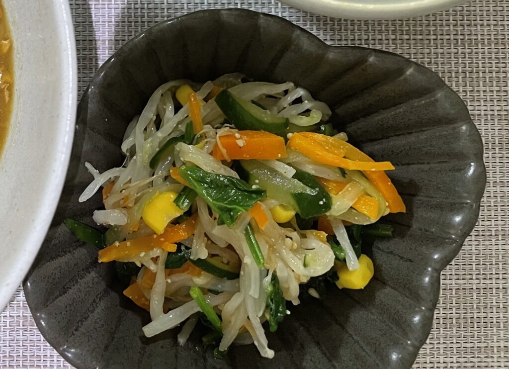 もやしとほうれん草のサラダ